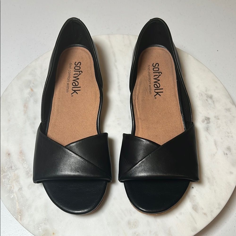 SoftWalk Black Women's Shoes